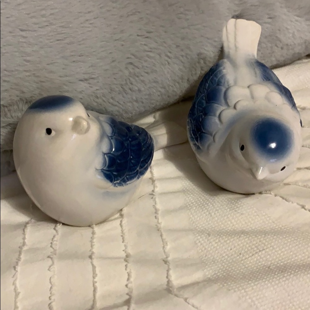Two ceramic love birds